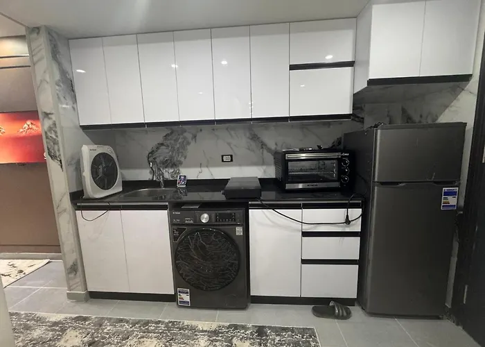 Modern Loft Overlooking Downtown In Scandic الغردقة